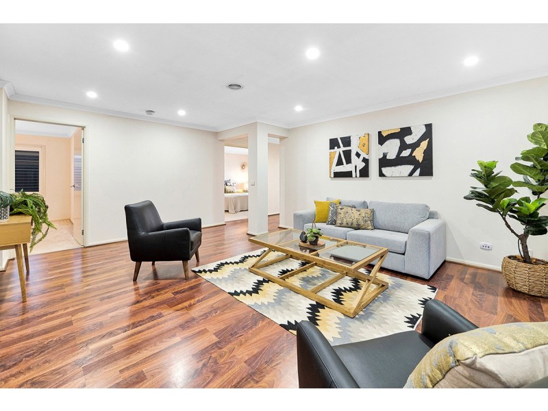 4 Castawellan Street, Lyndhurst VIC 3975