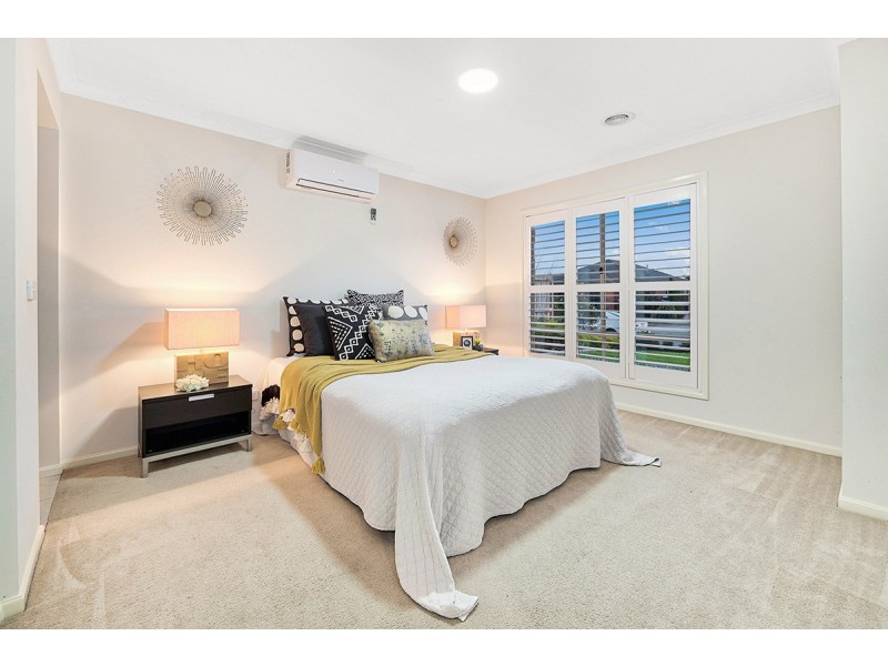 4 Castawellan Street, Lyndhurst VIC 3975