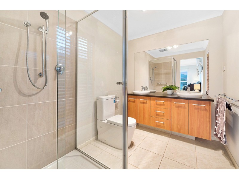 4 Castawellan Street, Lyndhurst VIC 3975