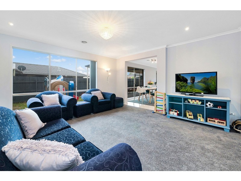 46 Mariner Close, Cranbourne North VIC 3977