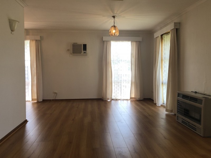 10 Silvan Grove, Hampton Park VIC 3976