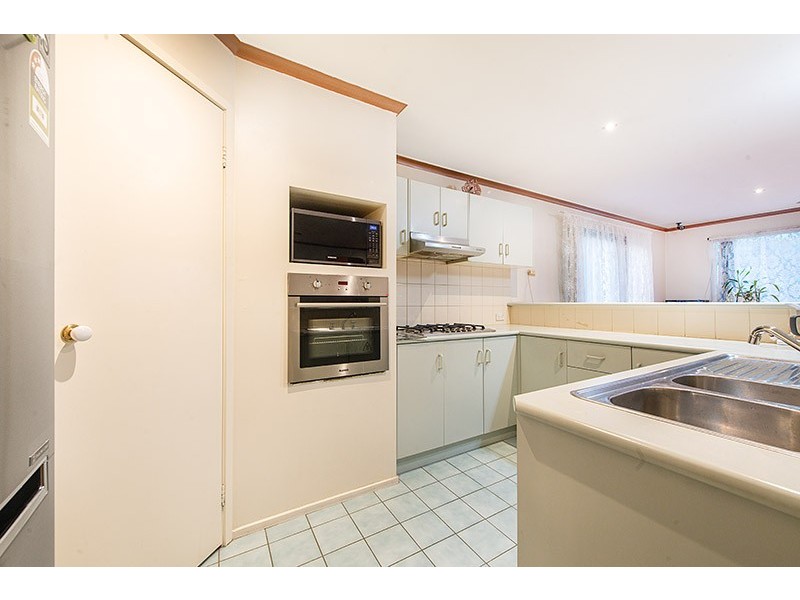 12 Manatoka Crescent, Hampton Park VIC 3976