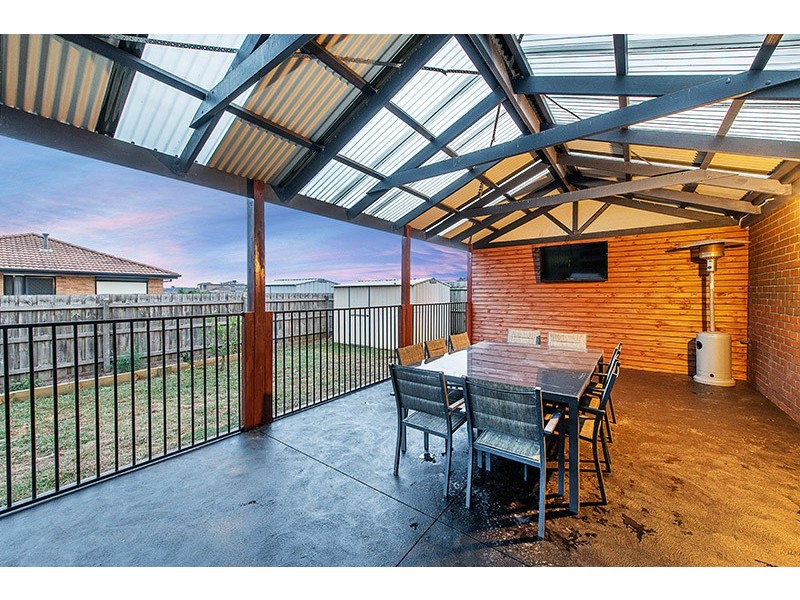 38 Fairhaven Boulevard, Cranbourne West VIC 3977