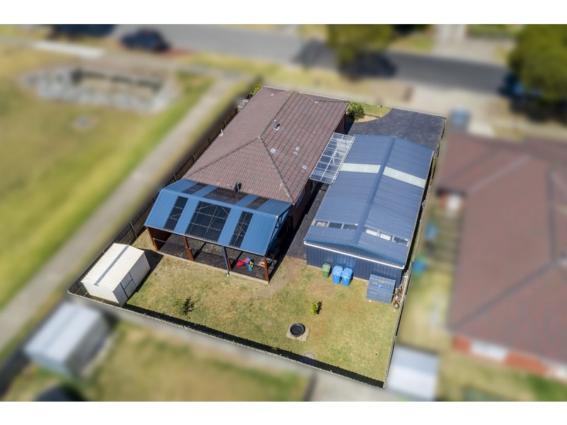 38 Fairhaven Boulevard, Cranbourne West VIC 3977