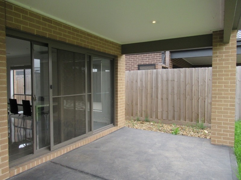 7 Dana Street, Officer VIC 3809