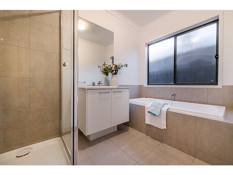 38 Quattro Avenue, Cranbourne East VIC 3977