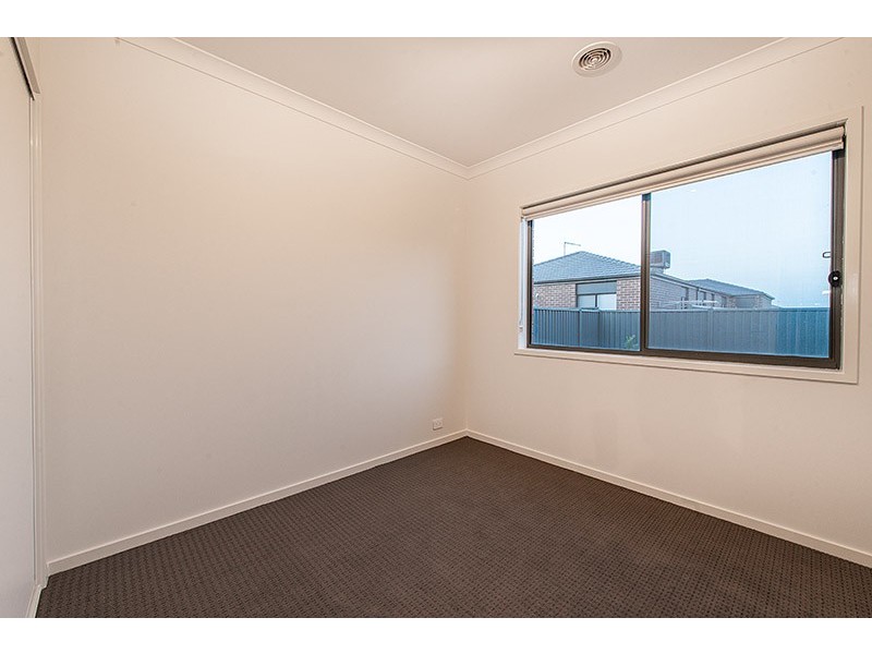 38 Quattro Avenue, Cranbourne East VIC 3977