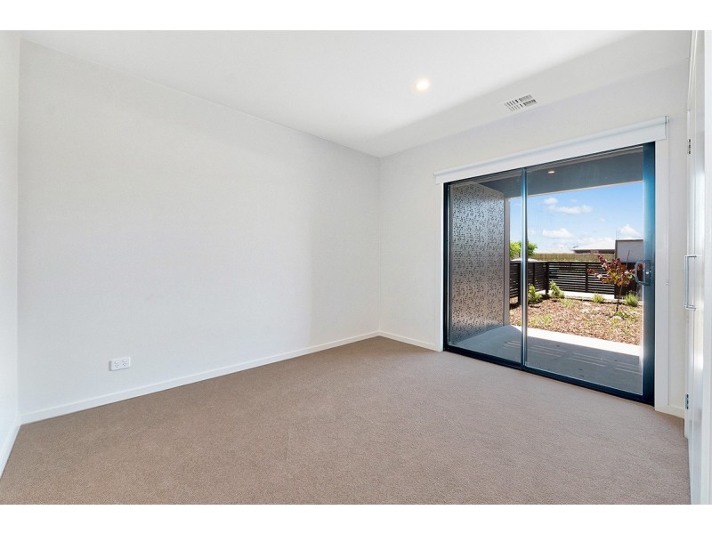44 Spirit Boulevard, Cranbourne East VIC 3977
