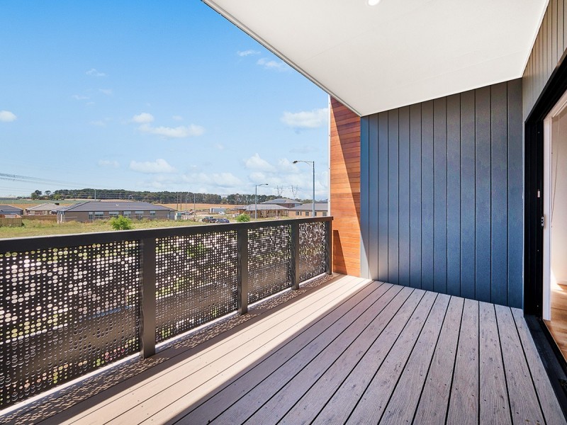 44 Spirit Boulevard, Cranbourne East VIC 3977