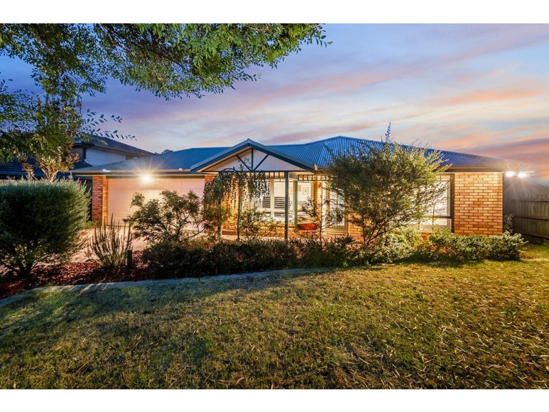 6 Bolwarra Court, Cranbourne West VIC 3977