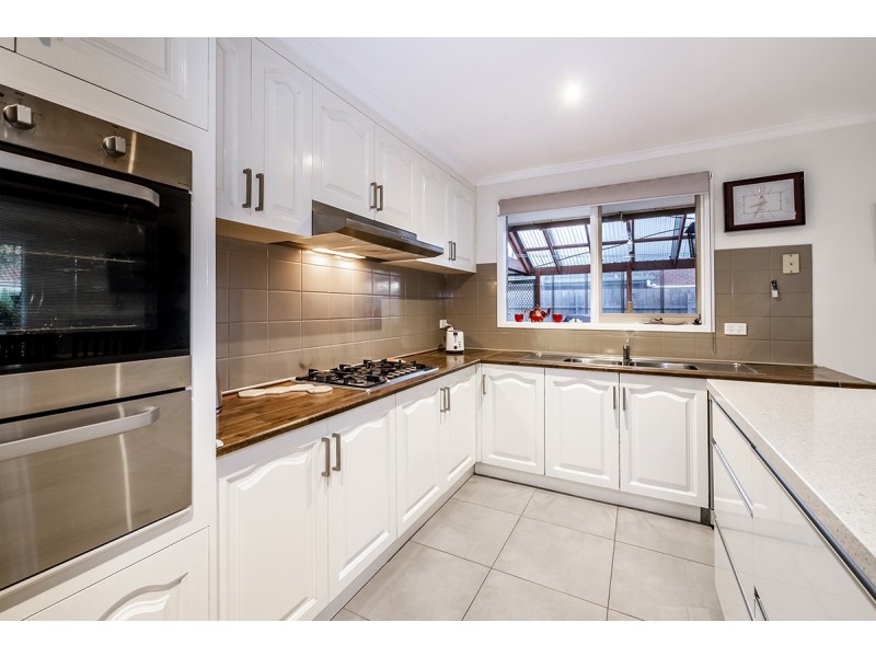 6 Bolwarra Court, Cranbourne West VIC 3977