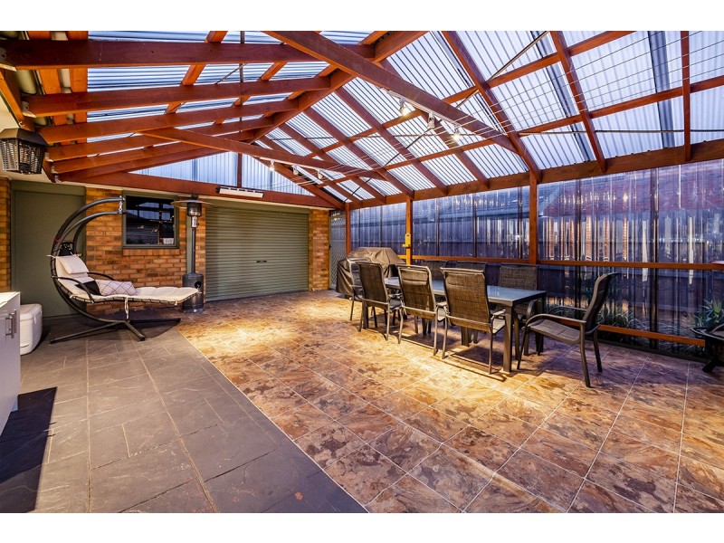 6 Bolwarra Court, Cranbourne West VIC 3977