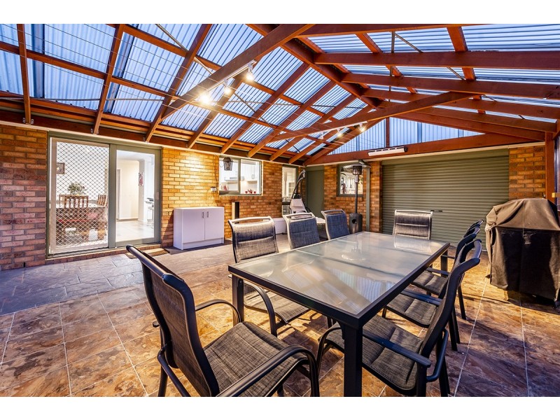 6 Bolwarra Court, Cranbourne West VIC 3977