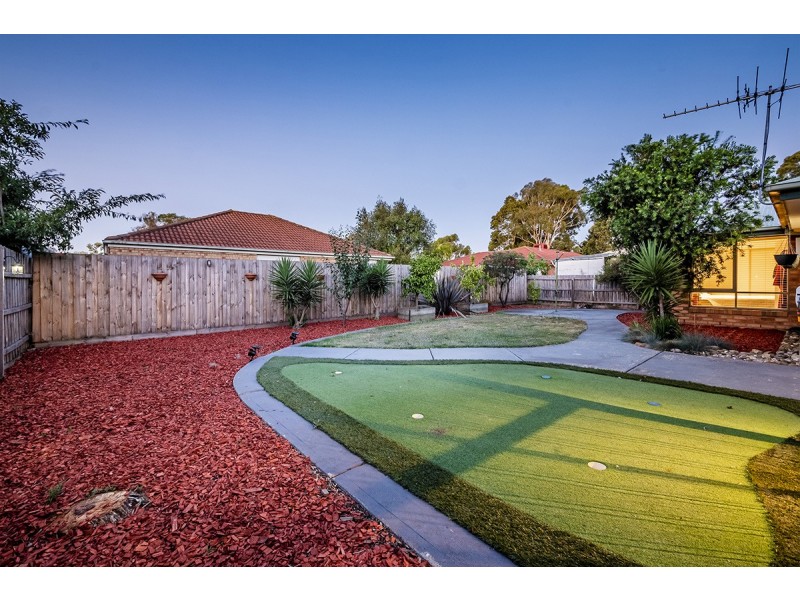 6 Bolwarra Court, Cranbourne West VIC 3977