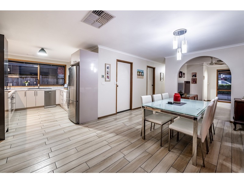 30 Marylyn Place, Cranbourne VIC 3977