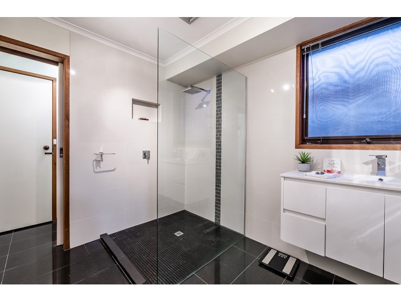 30 Marylyn Place, Cranbourne VIC 3977