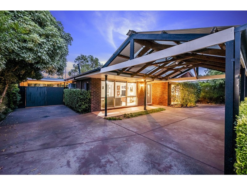 30 Marylyn Place, Cranbourne VIC 3977