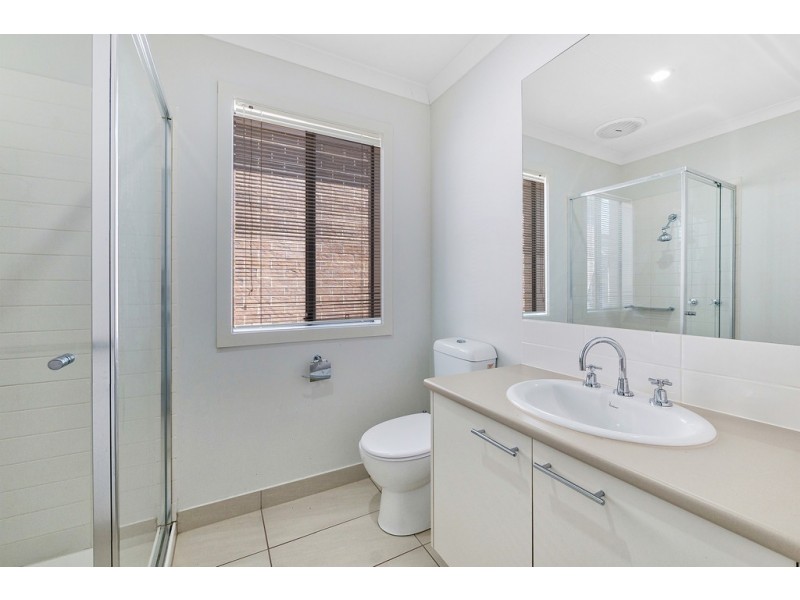 11 Tilden Rise, Cranbourne North VIC 3977