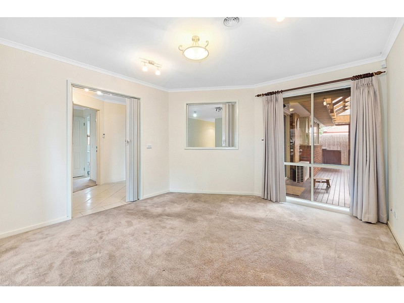 13 Brady Close, Lynbrook VIC 3975