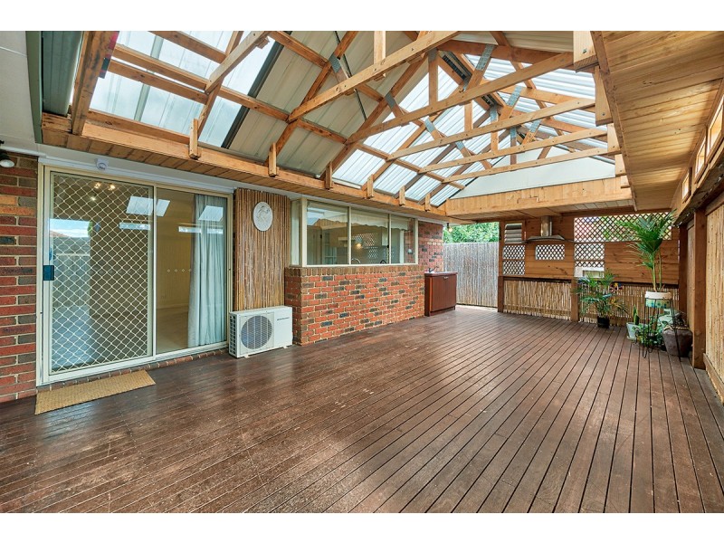 13 Brady Close, Lynbrook VIC 3975