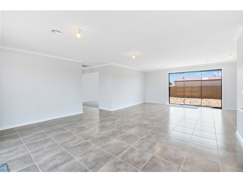 29 Alexandra Ave, Koo Wee Rup VIC 3981