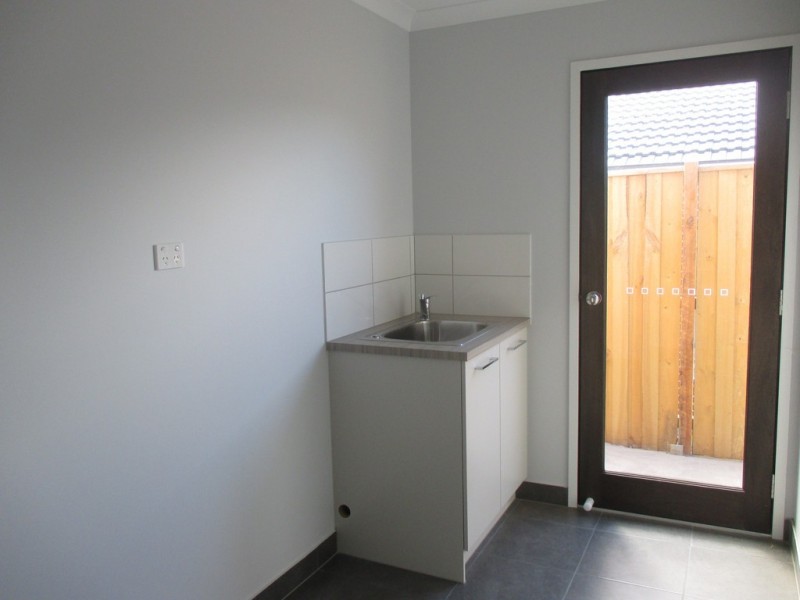 17 Cornhill Road, Clyde North VIC 3978