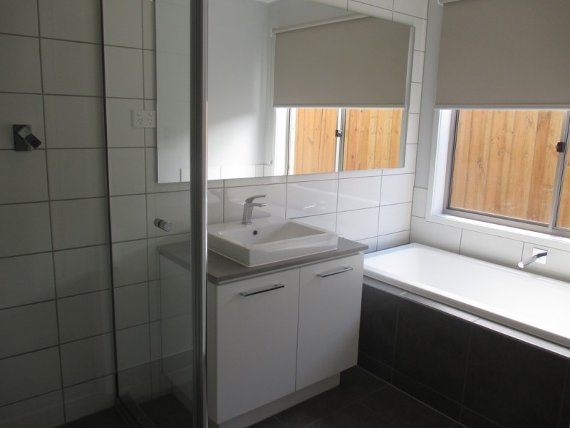 17 Cornhill Road, Clyde North VIC 3978