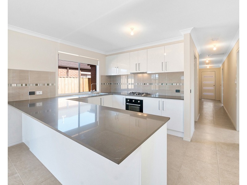 7 Cottle Drive, Clyde VIC 3978