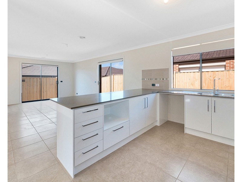 7 Cottle Drive, Clyde VIC 3978