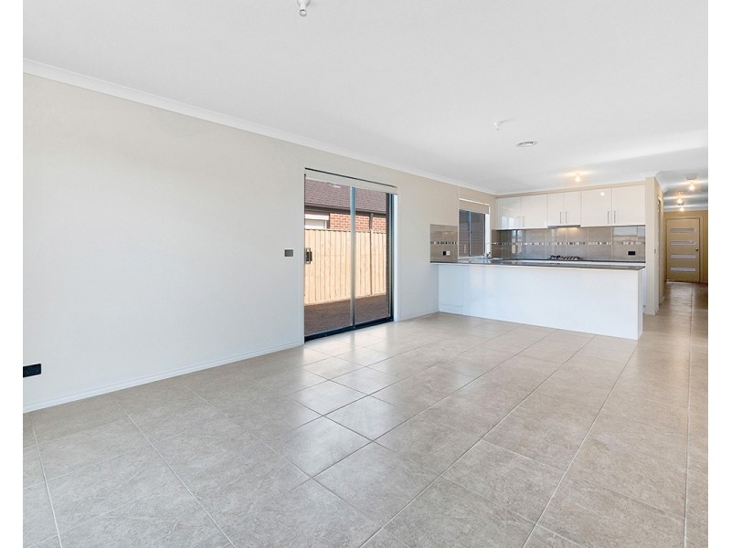 7 Cottle Drive, Clyde VIC 3978
