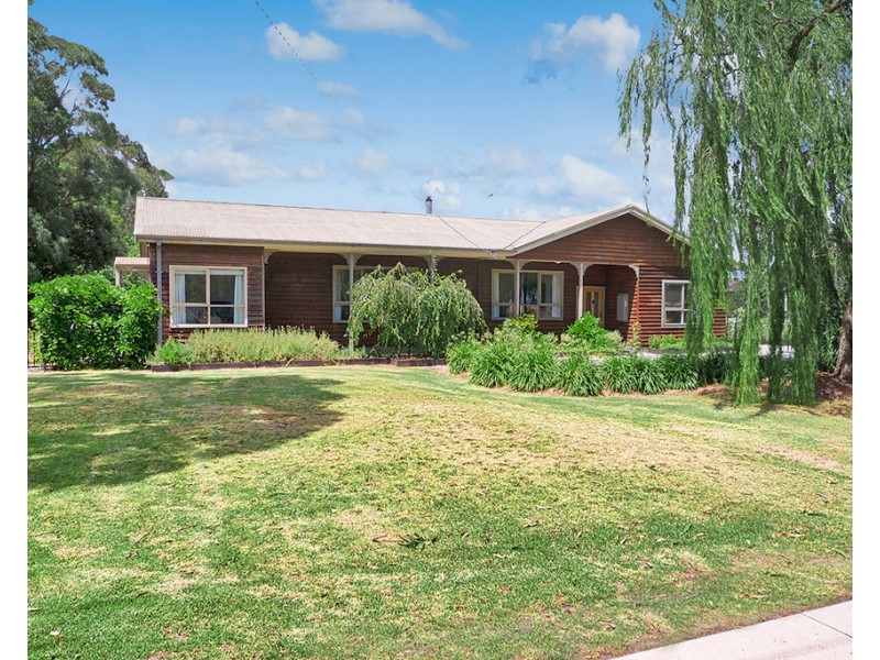 216-218 Rossiter Road, Koo Wee Rup VIC 3981