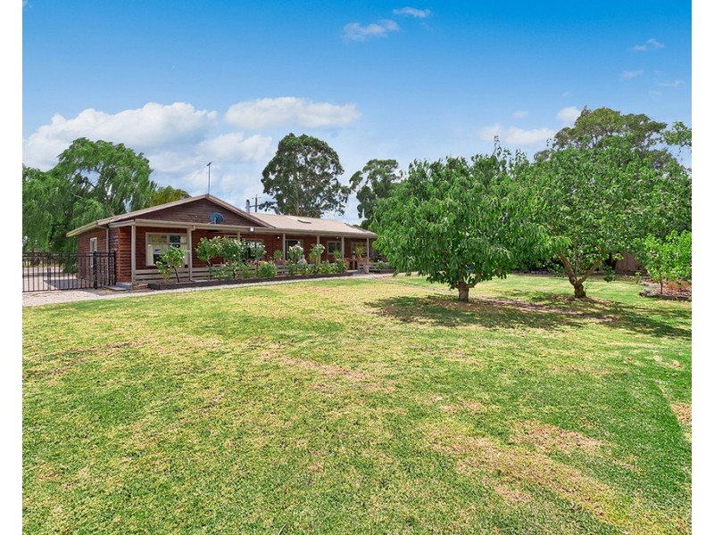 216-218 Rossiter Road, Koo Wee Rup VIC 3981
