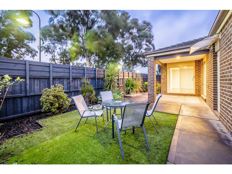 12 Hogan Street, Cranbourne East VIC 3977