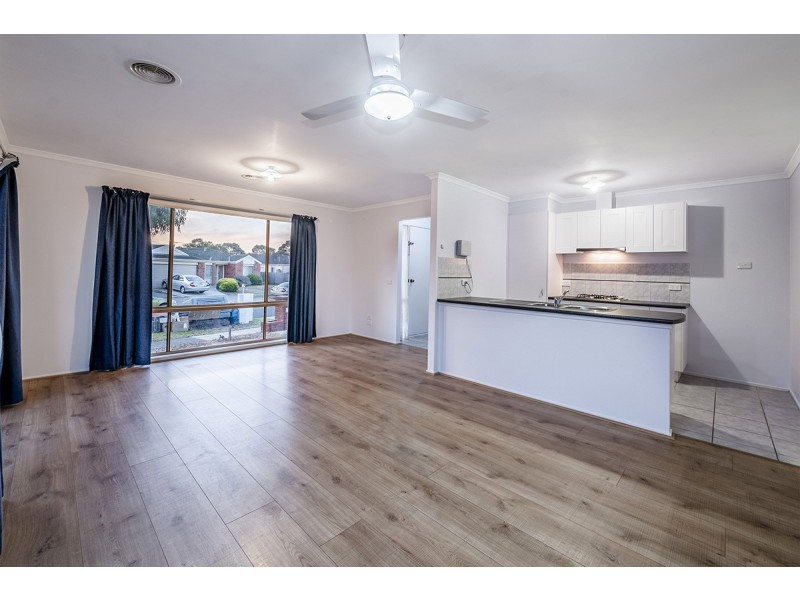 52 Bernborough Avenue, Cranbourne West VIC 3977