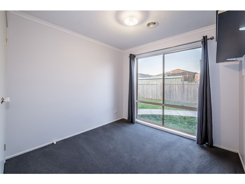 52 Bernborough Avenue, Cranbourne West VIC 3977