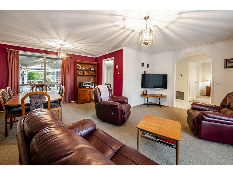 4 Hazlitt Court, Cranbourne VIC 3977