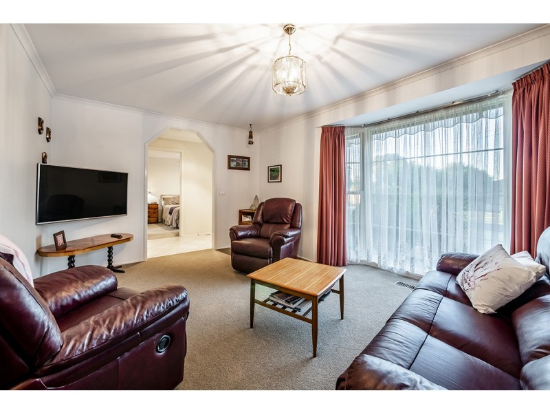 4 Hazlitt Court, Cranbourne VIC 3977