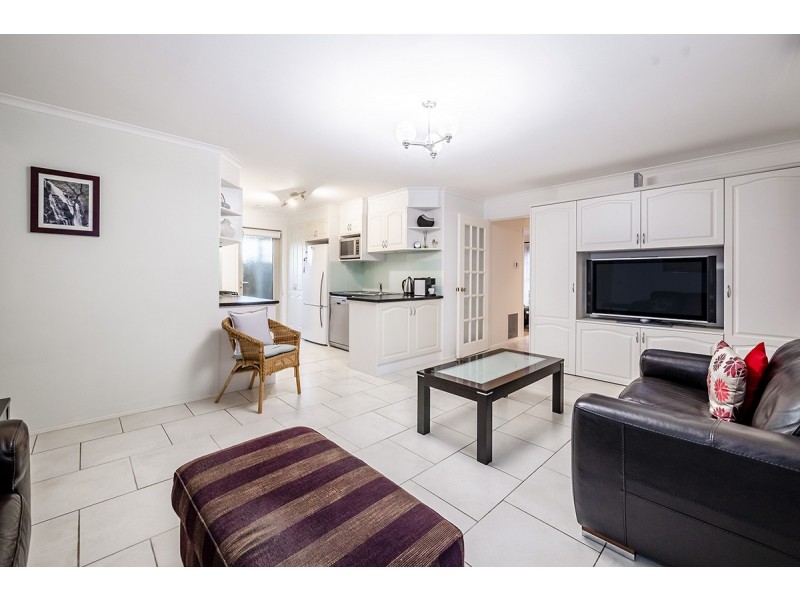 4 Hazlitt Court, Cranbourne VIC 3977