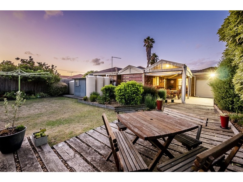 4 Hazlitt Court, Cranbourne VIC 3977