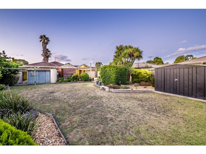 4 Hazlitt Court, Cranbourne VIC 3977