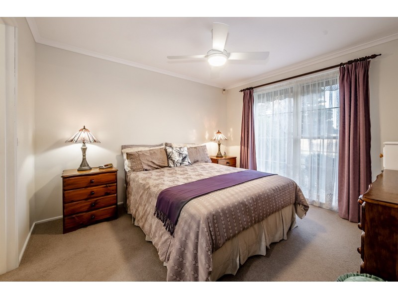 4 Hazlitt Court, Cranbourne VIC 3977