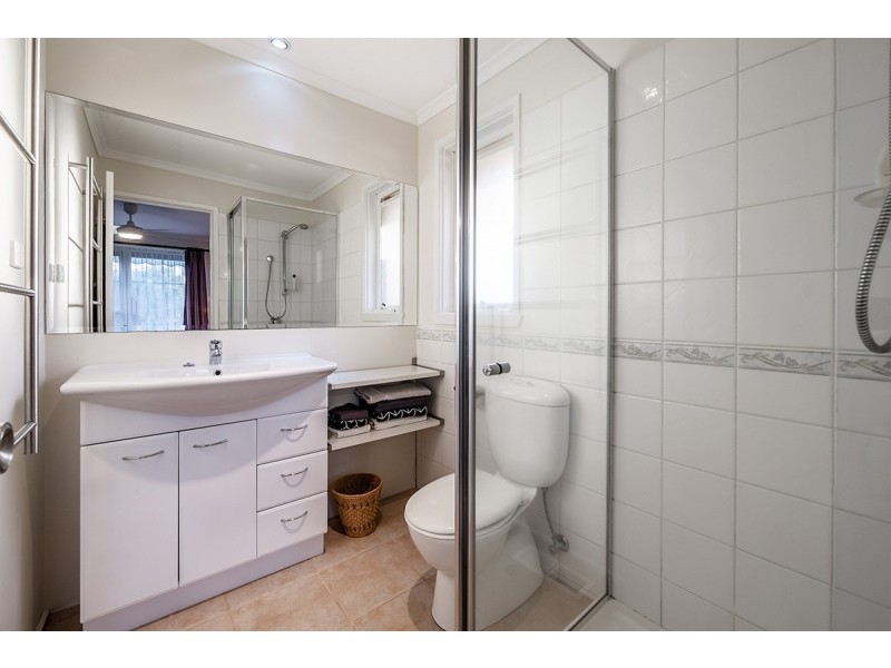 4 Hazlitt Court, Cranbourne VIC 3977