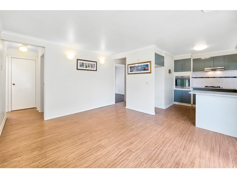 1/82 Hoysted Avenue, Cranbourne North VIC 3977