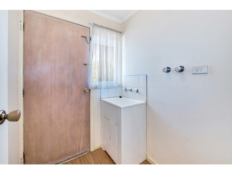 1/82 Hoysted Avenue, Cranbourne North VIC 3977