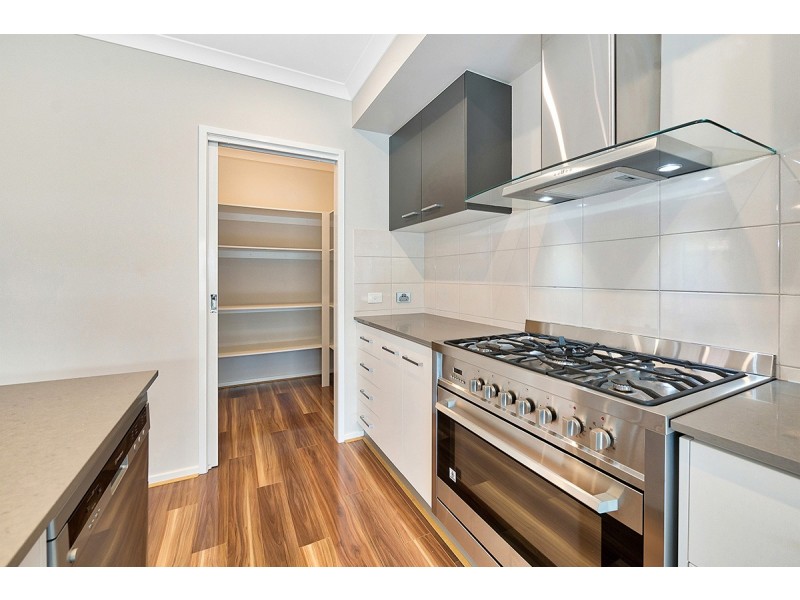 27 Celsius Drive, Cranbourne North VIC 3977