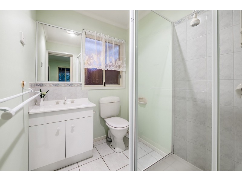 5 The Eyrie, Hampton Park VIC 3976