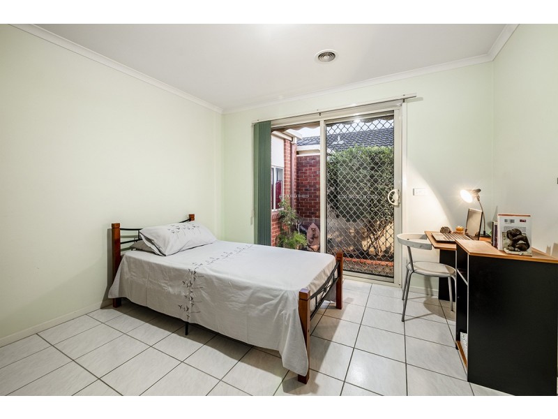 5 The Eyrie, Hampton Park VIC 3976