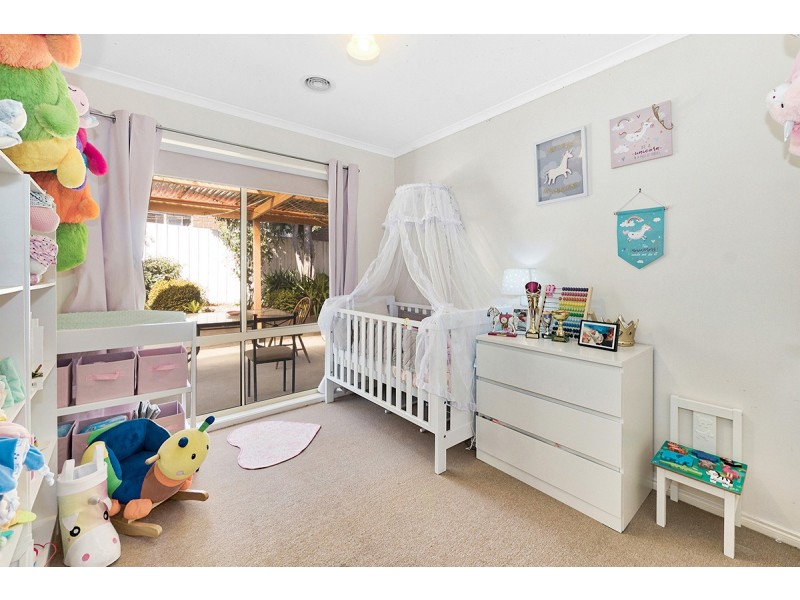 19 Fishburn Place, Cranbourne West VIC 3977