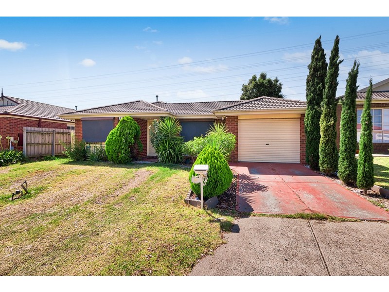19 Fishburn Place, Cranbourne West VIC 3977