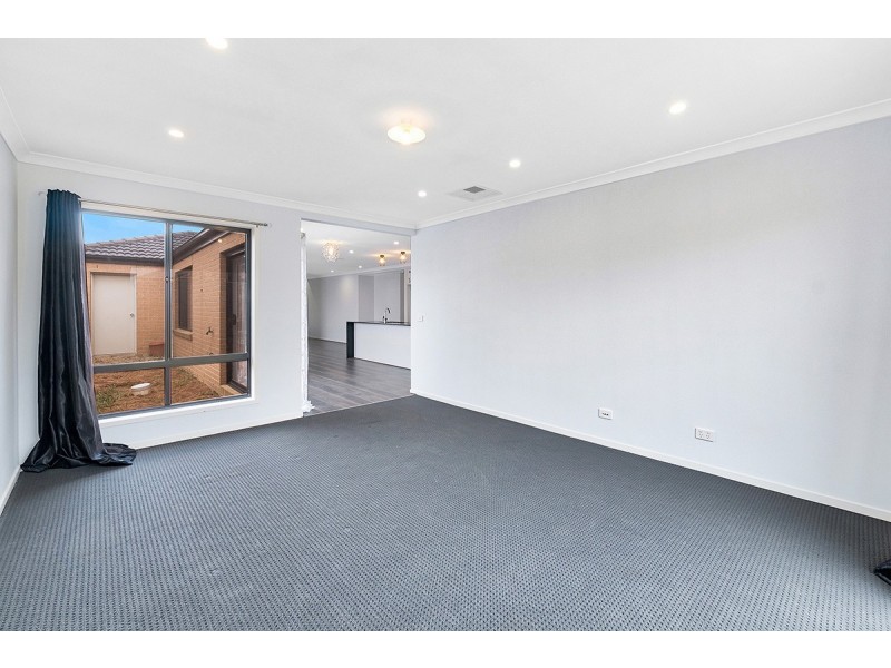 54 Spearwood Rise, Cranbourne West VIC 3977